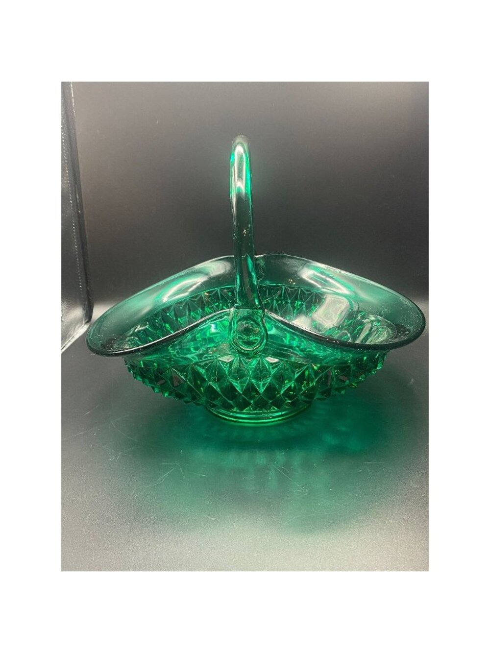 Tiara Vintage Green Diamond Point Basket